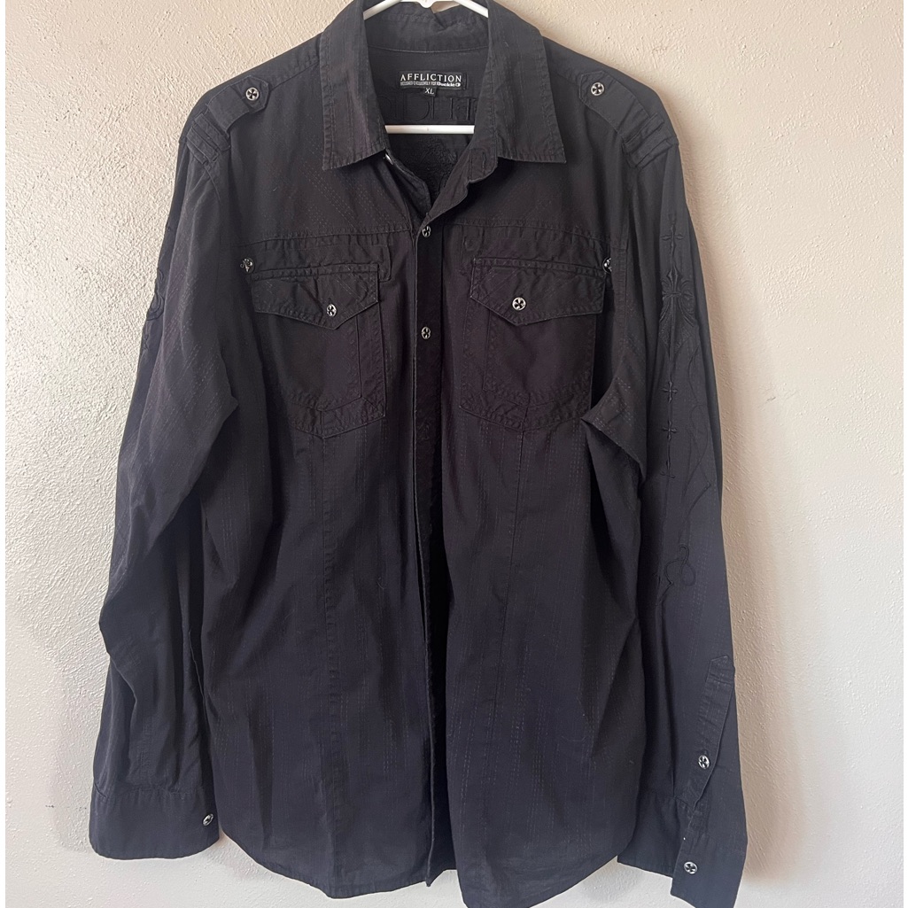 Affliction Button Down Xl